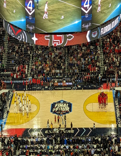 8_The first game at the Final Four about to begin