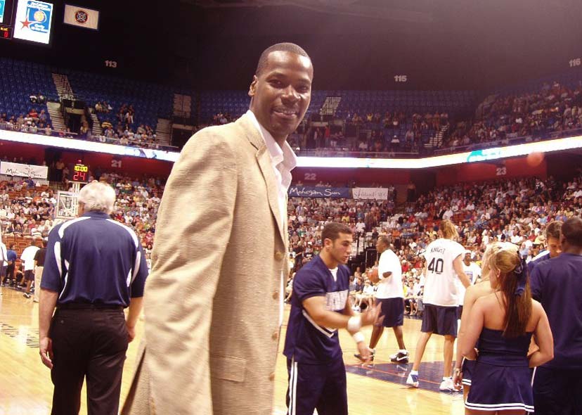 UCONN Hoop Legends: Celebrity Classic All Star Event